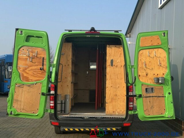 Mercedes-Benz Sprinter 316 Hoch + Lang + Werkstattausbau Klima - Цельнометаллический фургон: фото 2 Mercedes-Benz Sprinter 316 Hoch + Lang + Werkstattausbau Klima - Цельнометаллический фургон: фото 2