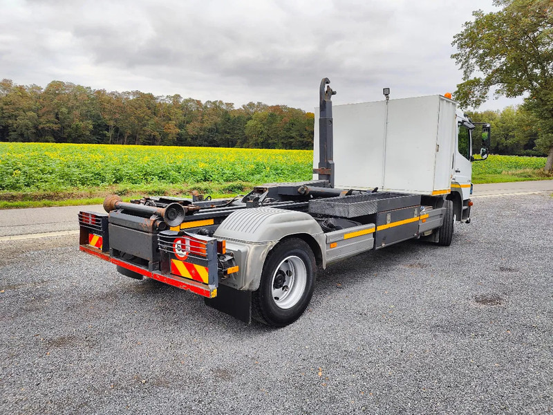 Mercedes-Benz Atego 1218 Containersystem / Hooklift Hyvalift - Крюковой мультилифт: фото 3 Mercedes-Benz Atego 1218 Containersystem / Hooklift Hyvalift - Крюковой мультилифт: фото 3