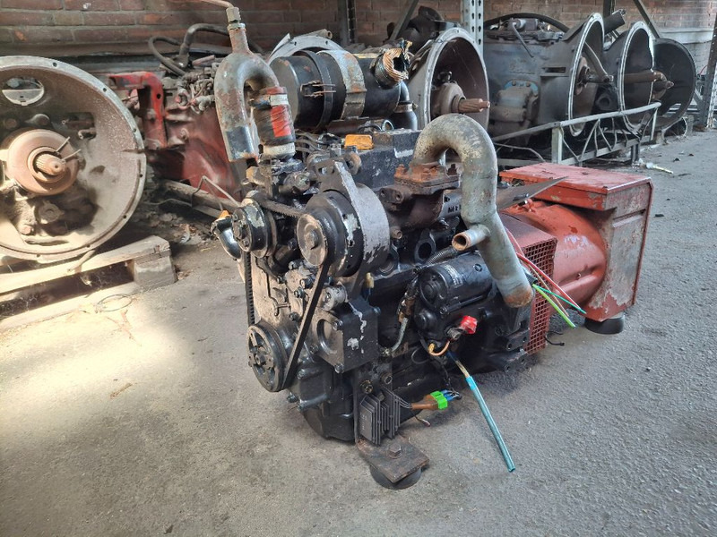 Komatsu 3D72-F2HA - Двигатель: фото 1 Komatsu 3D72-F2HA - Двигатель: фото 1