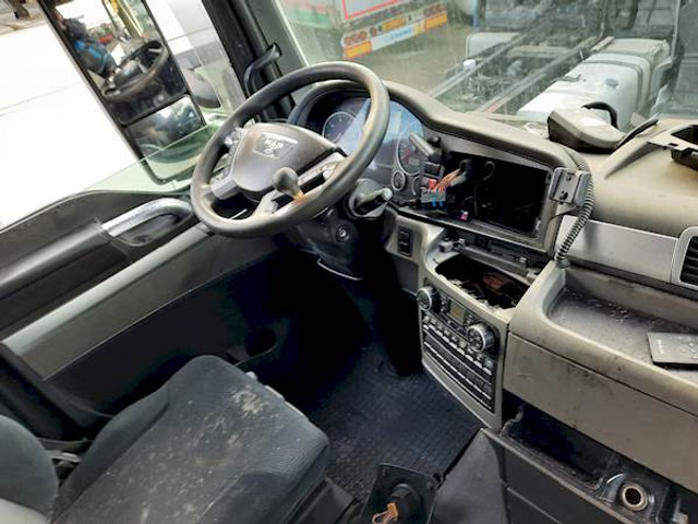 MAN TGX 18.400 - Тягач: фото 5 MAN TGX 18.400 - Тягач: фото 5
