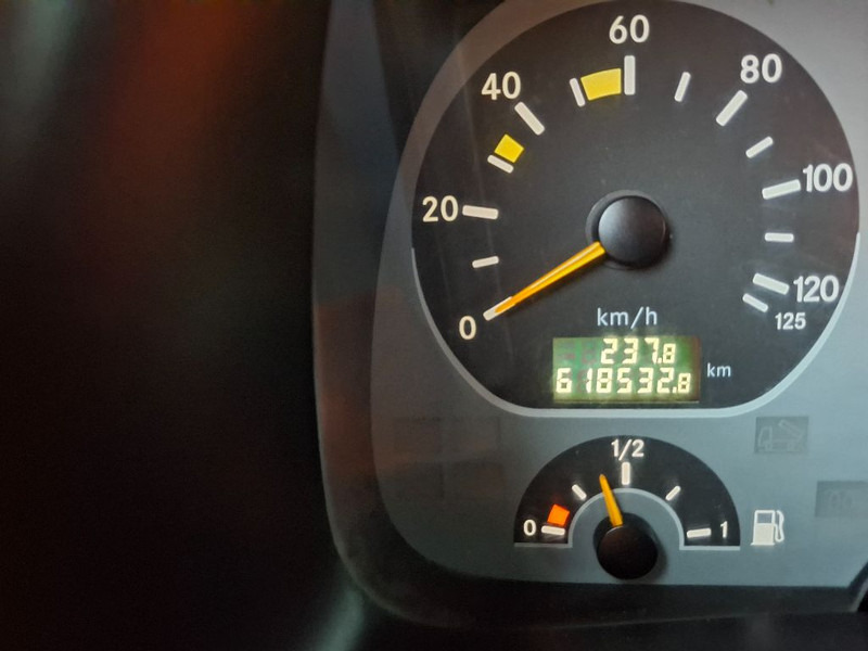 Mercedes-Benz ACTROS 2041 AS 4x4 - Тягач: фото 2 Mercedes-Benz ACTROS 2041 AS 4x4 - Тягач: фото 2