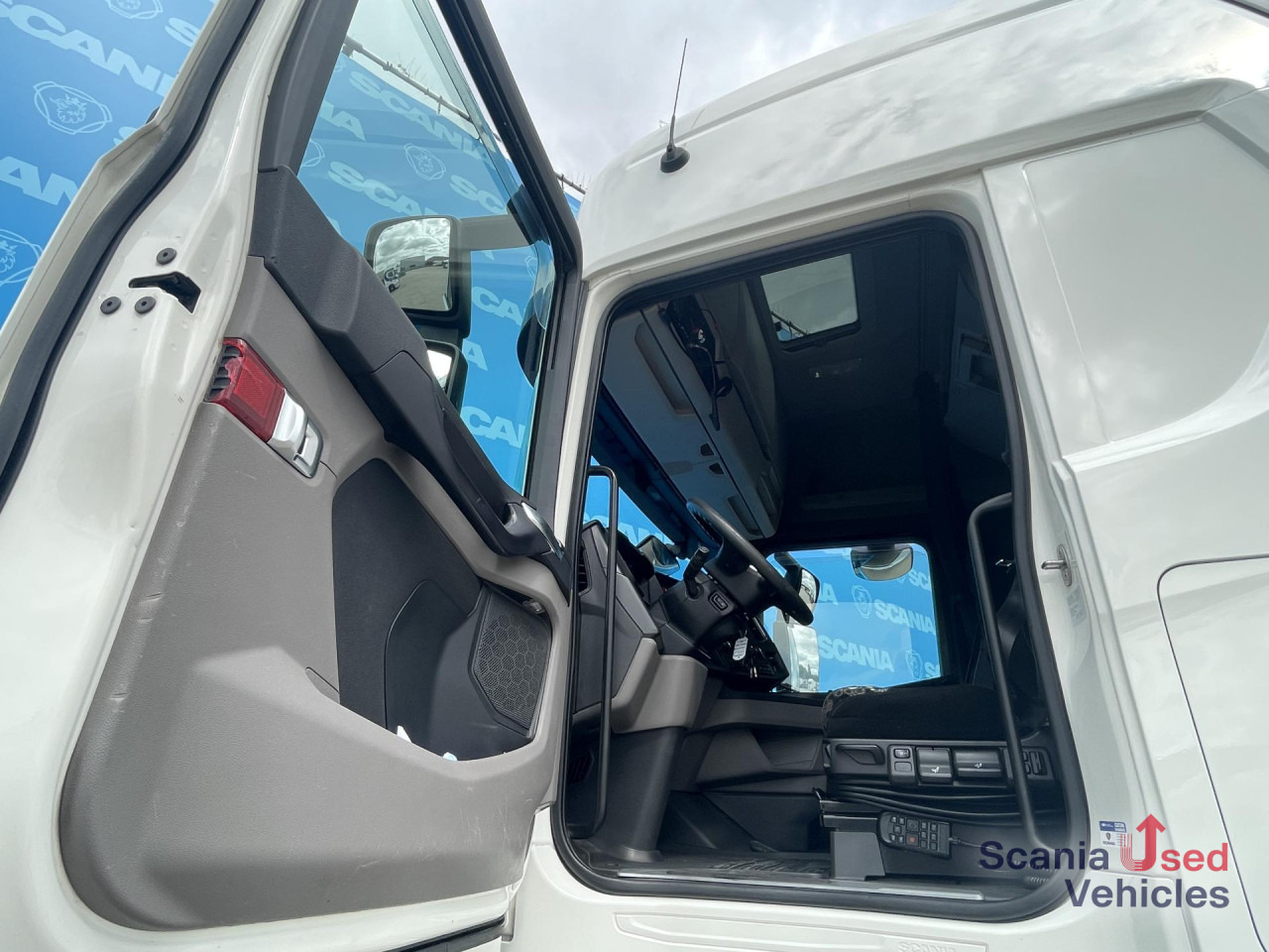 SCANIA S 450 A4X2NA RETARDER DIFF-L PARK AIRCO ACC - Тягач: фото 2 SCANIA S 450 A4X2NA RETARDER DIFF-L PARK AIRCO ACC - Тягач: фото 2