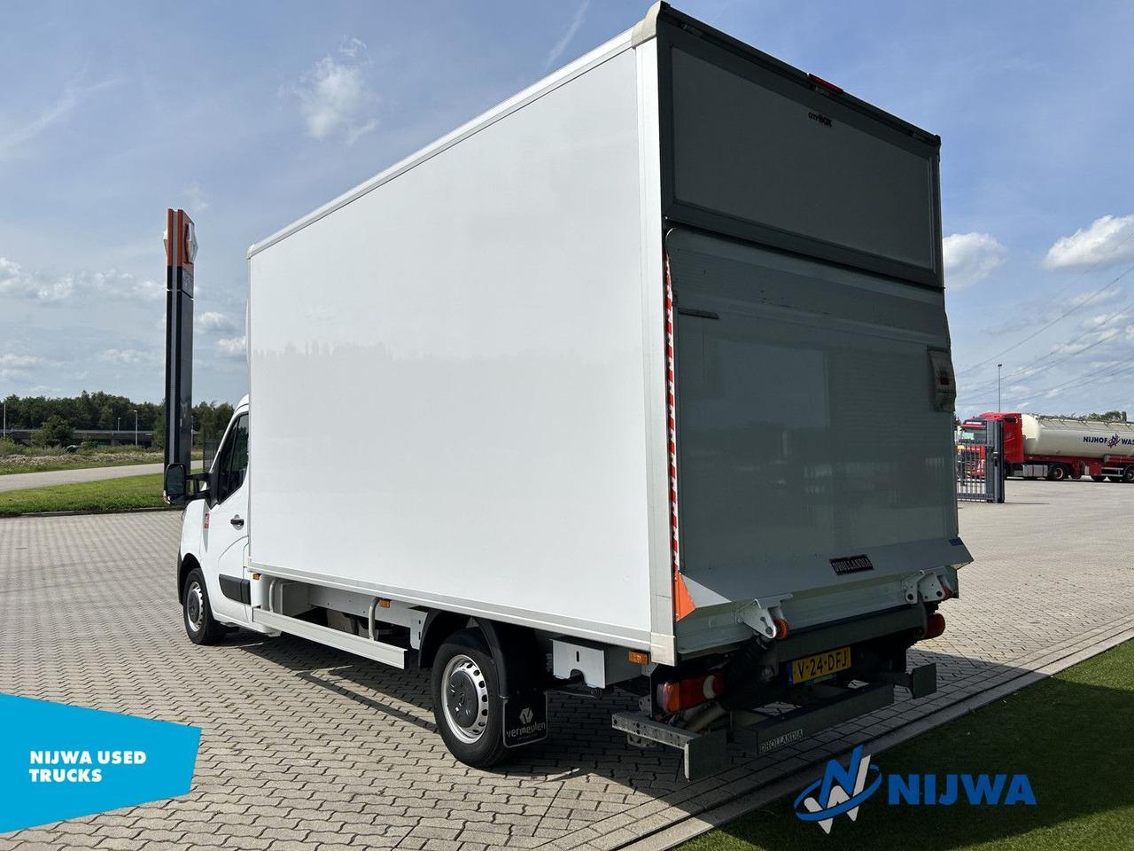 Renault Master T35 145 Laadklep + Zijdeur Kasten - Цельнометаллический фургон: фото 4 Renault Master T35 145 Laadklep + Zijdeur Kasten - Цельнометаллический фургон: фото 4