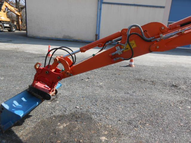 Мини-экскаватор Hitachi ZX22U-2CLR , Powertilt: фото 11