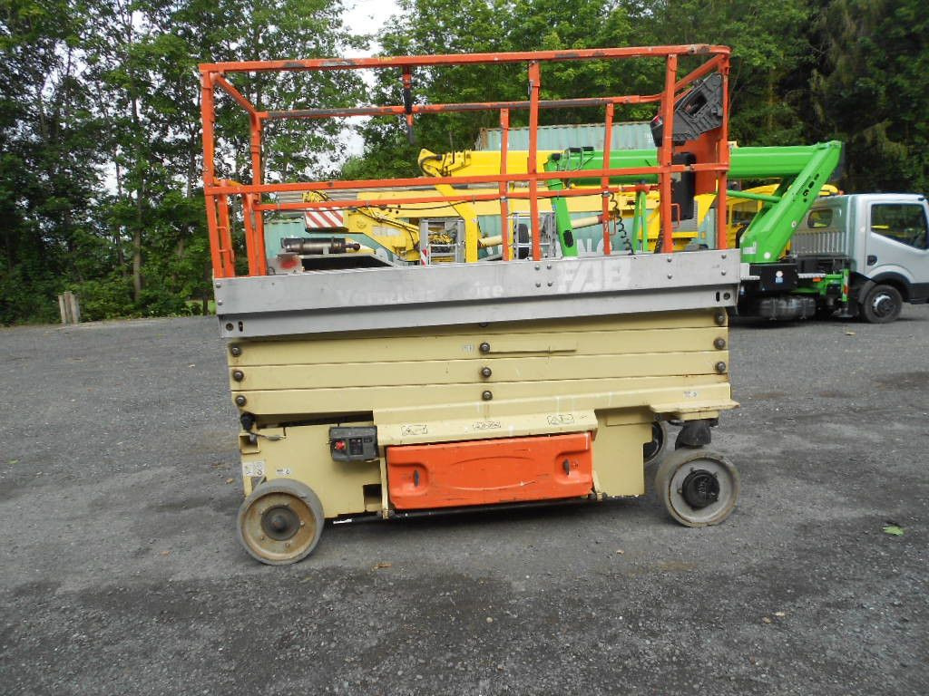 Ножничный подъемник JLG JLG 3246, Scherenarbeitsbühne, 11,9 m: фото 20