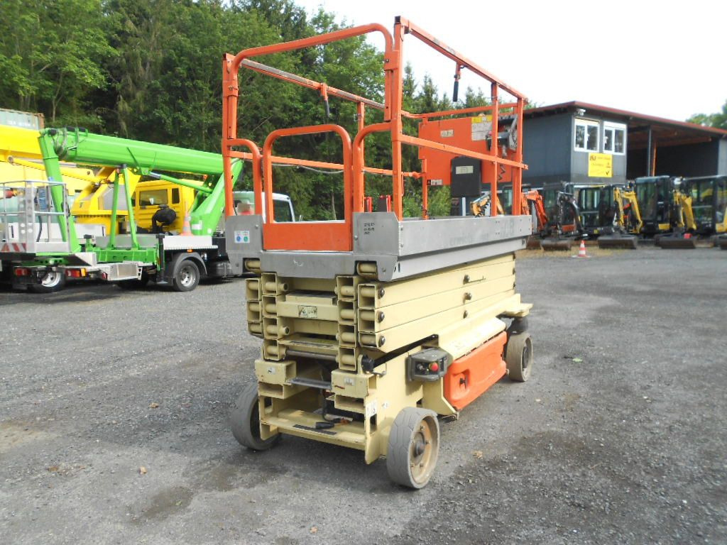 Ножничный подъемник JLG JLG 3246, Scherenarbeitsbühne, 11,9 m: фото 21
