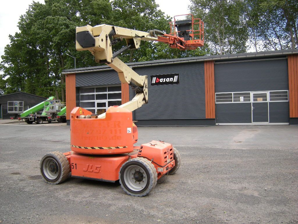 JLG M450 AJ Gelenkteleskoparbeitsbühne 16 m - Грузовик с подъемником: фото 1 JLG M450 AJ Gelenkteleskoparbeitsbühne 16 m - Грузовик с подъемником: фото 1