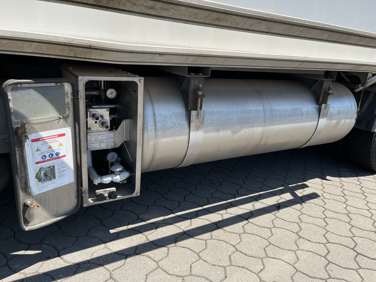 Mercedes-Benz Antos 1840 4x4 HAD LBW Kühlung Flüssigstickstoff - Рефрижератор: фото 4 Mercedes-Benz Antos 1840 4x4 HAD LBW Kühlung Flüssigstickstoff - Рефрижератор: фото 4