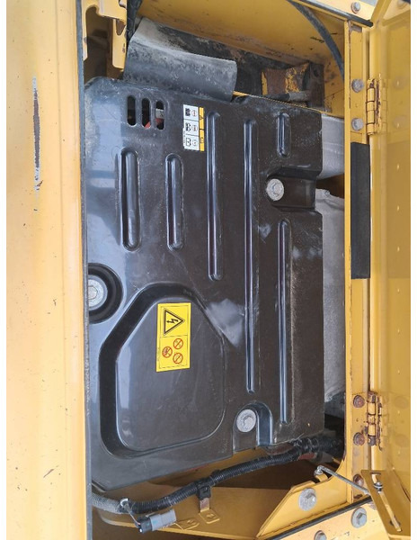 Komatsu HB365LC-3 Hybrid - Гусеничный экскаватор: фото 5 Komatsu HB365LC-3 Hybrid - Гусеничный экскаватор: фото 5