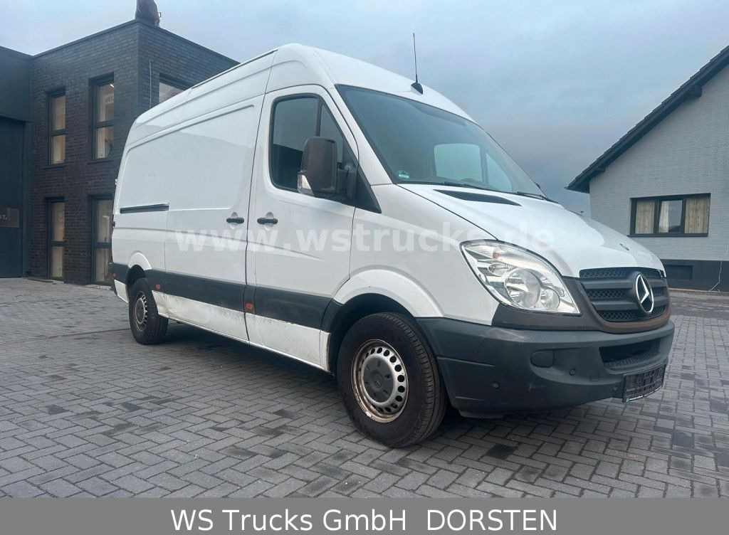 Mercedes-Benz Sprinter II Kasten 216 CDI Hoch/Lang - Легковой автомобиль: фото 1 Mercedes-Benz Sprinter II Kasten 216 CDI Hoch/Lang - Легковой автомобиль: фото 1