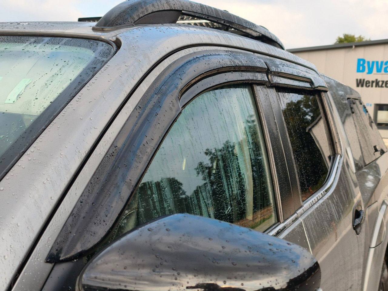 Внедорожник Nissan Navara NP300 N-Guard Double Cab 4x4: фото 7