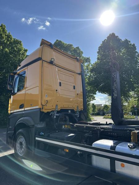 Mercedes Actros 6x2 2546 2646 Lenk/Lift MEILLER 2170 Intarder - Крюковой мультилифт: фото 4 Mercedes Actros 6x2 2546 2646 Lenk/Lift MEILLER 2170 Intarder - Крюковой мультилифт: фото 4