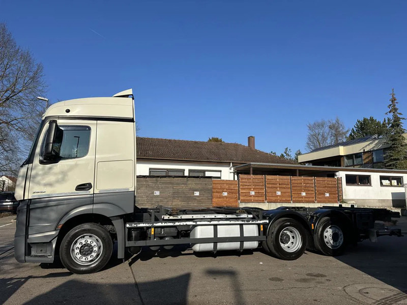 Mercedes-Benz Actros 2542 LL BDF Standard 6x2 LBW - Грузовик-контейнеровоз/ Сменный кузов: фото 2 Mercedes-Benz Actros 2542 LL BDF Standard 6x2 LBW - Грузовик-контейнеровоз/ Сменный кузов: фото 2