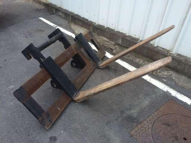 Attache rapide - Вилы: фото 1 Attache rapide - Вилы: фото 1