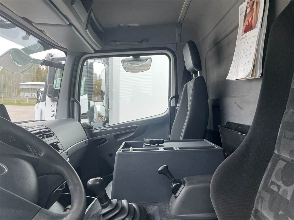 Mercedes-Benz ATEGO 1524L/42 - Грузовик с закрытым кузовом: фото 3 Mercedes-Benz ATEGO 1524L/42 - Грузовик с закрытым кузовом: фото 3