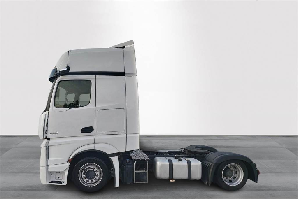 Mercedes-Benz ACTROS Actros 5 L 1842 LSnRL - Тягач: фото 2 Mercedes-Benz ACTROS Actros 5 L 1842 LSnRL - Тягач: фото 2