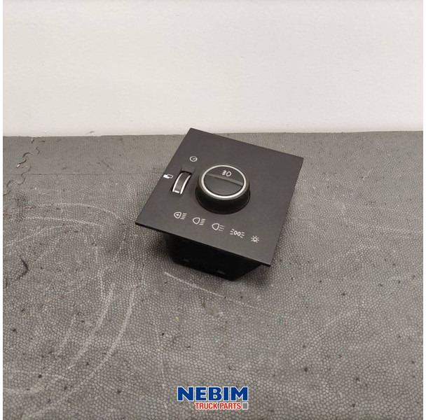 Volvo Volvo - 22157727 - Schakelaarpaneel FM4 - Запчасти для Грузовиков: фото 1 Volvo Volvo - 22157727 - Schakelaarpaneel FM4 - Запчасти для Грузовиков: фото 1