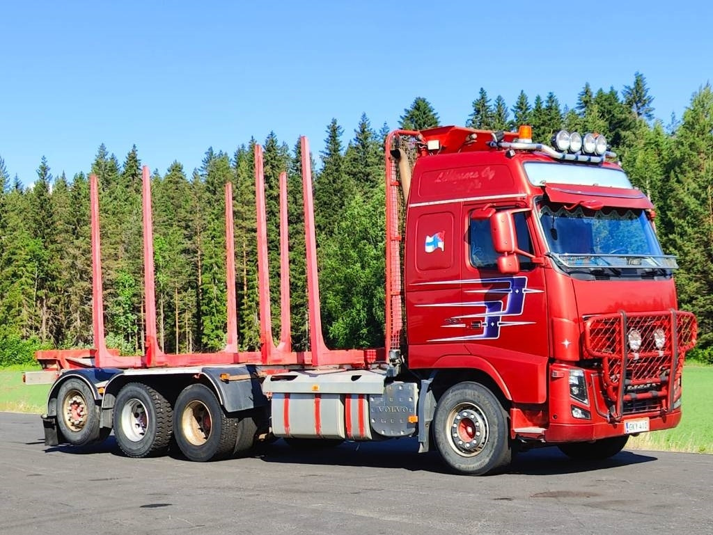 Volvo FH16 - Лесовоз: фото 2 Volvo FH16 - Лесовоз: фото 2