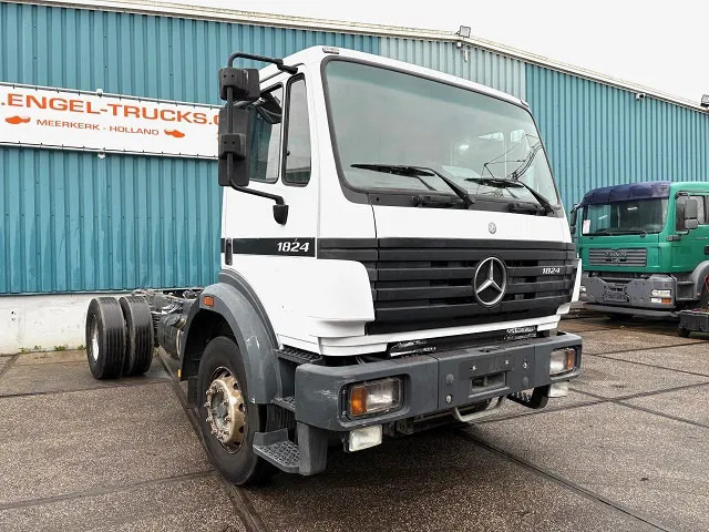 Mercedes-Benz SK 1824 K (ONLY 226.000 KM!) 4x2 FULL STEEL CHASSIS (MANUAL GEARBOX / REDUCTION AXLE / FULL STEEL SUSPENSION / P.T.O.) - Грузовик-шасси: фото 2 Mercedes-Benz SK 1824 K (ONLY 226.000 KM!) 4x2 FULL STEEL CHASSIS (MANUAL GEARBOX / REDUCTION AXLE / FULL STEEL SUSPENSION / P.T.O.) - Грузовик-шасси: фото 2