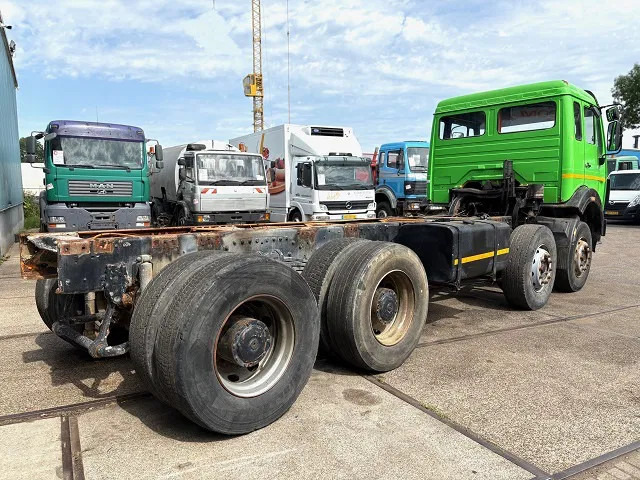 Mercedes-Benz SK 3335K 8x4 FULL STEEL CHASSIS (ZF16 MANUAL GEARBOX / RETARDER / FULL STEEL SUSPENSION / REDUCTION AXLES) - Грузовик-шасси: фото 3 Mercedes-Benz SK 3335K 8x4 FULL STEEL CHASSIS (ZF16 MANUAL GEARBOX / RETARDER / FULL STEEL SUSPENSION / REDUCTION AXLES) - Грузовик-шасси: фото 3