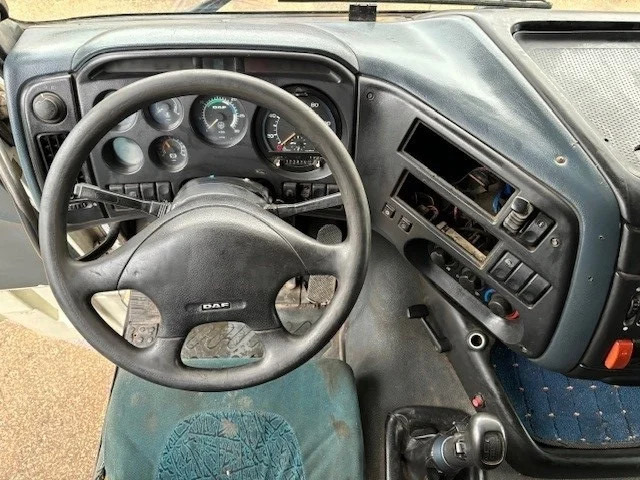Тягач DAF 95.430 XF SPACECAB (EURO 2 / ZF16 MANUAL GEARBOX / ZF-INTARDER / AIRCONDITIONING): фото 6 Тягач DAF 95.430 XF SPACECAB (EURO 2 / ZF16 MANUAL GEARBOX / ZF-INTARDER / AIRCONDITIONING): фото 6