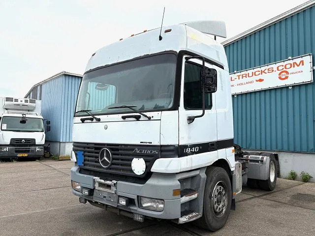 Mercedes-Benz Actros 1840 LS (MP1) (EPS WITH CLUTCH (3 PEDALS) / RETARDER / ROOF SPOILER / ETC.) - Тягач: фото 1 Mercedes-Benz Actros 1840 LS (MP1) (EPS WITH CLUTCH (3 PEDALS) / RETARDER / ROOF SPOILER / ETC.) - Тягач: фото 1