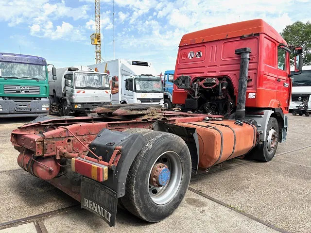 Renault G340 Manager 4x2 TRACTOR (MECHANICAL PUMP & INJECTORS / ZF MANUAL GEARBOX / REDUCTIONS AXLE) - Тягач: фото 3 Renault G340 Manager 4x2 TRACTOR (MECHANICAL PUMP & INJECTORS / ZF MANUAL GEARBOX / REDUCTIONS AXLE) - Тягач: фото 3