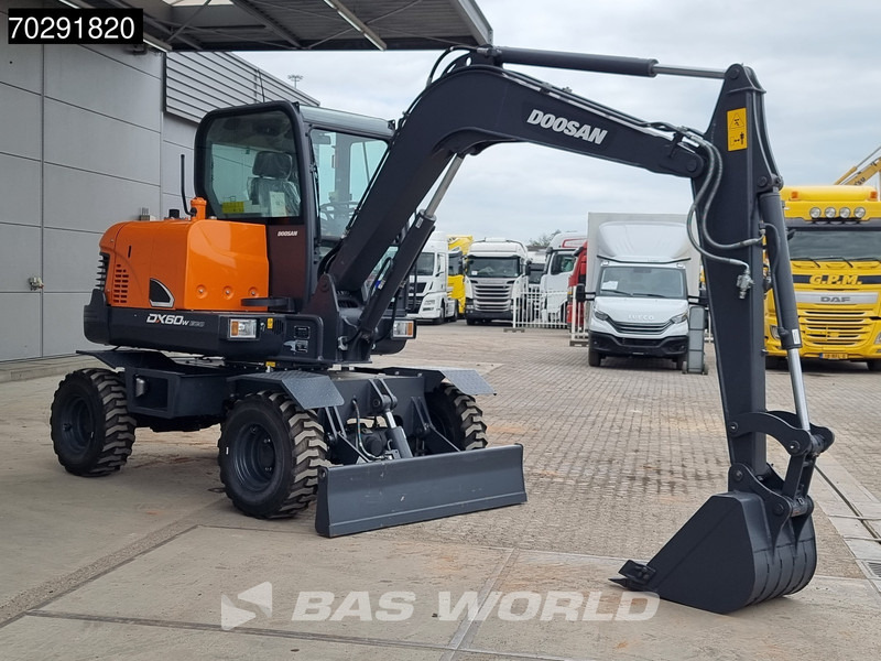 Doosan DX60W A/C - NEW UNUSED - Колёсный экскаватор: фото 5 Doosan DX60W A/C - NEW UNUSED - Колёсный экскаватор: фото 5