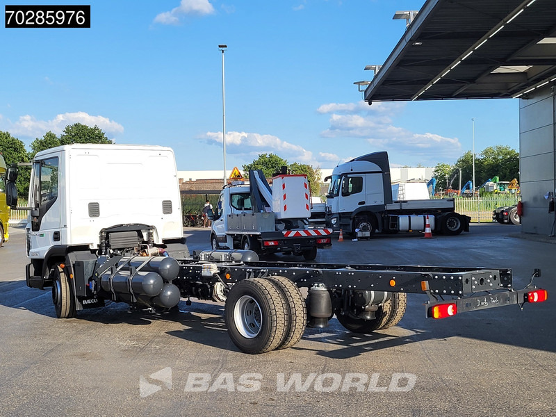 Iveco 120-210L 4X2 NEW 12tons chassis! CNG Engine Manual TELMA Retarder Euro 6 - Грузовик-шасси: фото 2 Iveco 120-210L 4X2 NEW 12tons chassis! CNG Engine Manual TELMA Retarder Euro 6 - Грузовик-шасси: фото 2