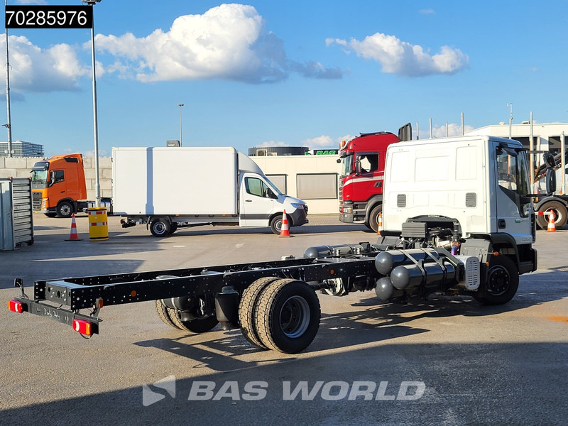 Iveco 120-210L 4X2 NEW 12tons chassis! CNG Engine Manual TELMA Retarder Euro 6 - Грузовик-шасси: фото 5 Iveco 120-210L 4X2 NEW 12tons chassis! CNG Engine Manual TELMA Retarder Euro 6 - Грузовик-шасси: фото 5