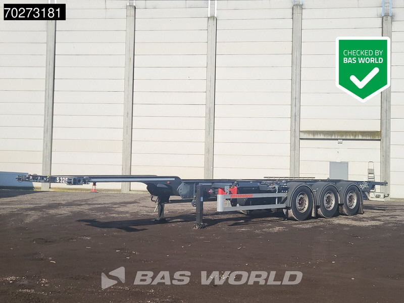 Kässbohrer Multi 3 axles - Полуприцеп-контейнеровоз/ Сменный кузов: фото 1 Kässbohrer Multi 3 axles - Полуприцеп-контейнеровоз/ Сменный кузов: фото 1