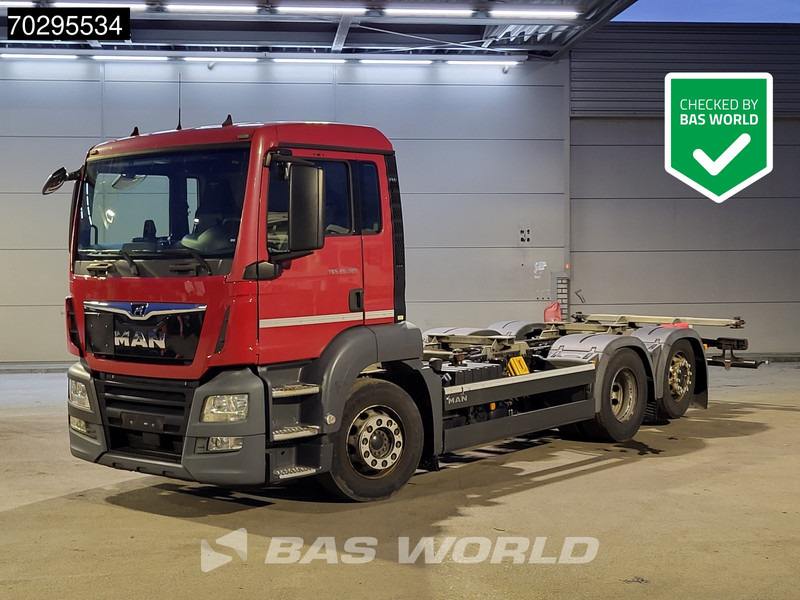 MAN TGS 26.320 6X2 ADR BDF Lift + Steering Axle Euro 6 - Грузовик-контейнеровоз/ Сменный кузов: фото 1 MAN TGS 26.320 6X2 ADR BDF Lift + Steering Axle Euro 6 - Грузовик-контейнеровоз/ Сменный кузов: фото 1