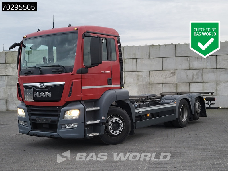 MAN TGS 26.320 TGS 6X2 ADR BDF Lift + Steering Axle Euro 6 - Грузовик-контейнеровоз/ Сменный кузов: фото 1 MAN TGS 26.320 TGS 6X2 ADR BDF Lift + Steering Axle Euro 6 - Грузовик-контейнеровоз/ Сменный кузов: фото 1