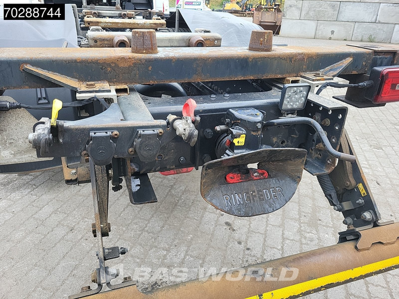 Грузовик-контейнеровоз/ Сменный кузов MAN TGX 26.470 6X2 BDF Retarder Lift Axle Standklima Automatic LED Euro 6: фото 18 Грузовик-контейнеровоз/ Сменный кузов MAN TGX 26.470 6X2 BDF Retarder Lift Axle Standklima Automatic LED Euro 6: фото 18