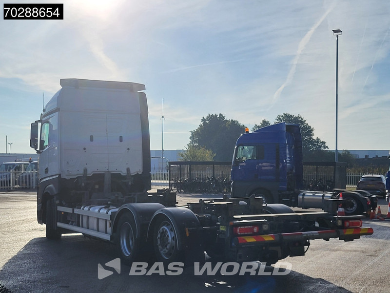 Mercedes-Benz Actros 2545 Actros 6X2 NL-Truck Retarder 2xTanks Lift-Axle ACC Xenon Navi Euro 6 - Грузовик-контейнеровоз/ Сменный кузов: фото 2 Mercedes-Benz Actros 2545 Actros 6X2 NL-Truck Retarder 2xTanks Lift-Axle ACC Xenon Navi Euro 6 - Грузовик-контейнеровоз/ Сменный кузов: фото 2