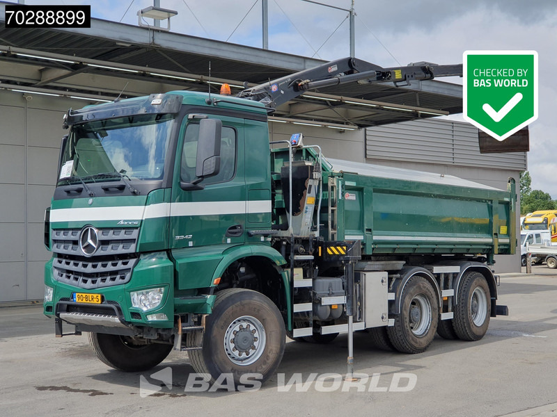 Mercedes-Benz Arocs 3342 Arocs 6X6 NL-Truck HMF 1643 Z-Crane Kran Steering Axle Big-Axle Euro 6 - Самосвал, Автоманипулятор: фото 1 Mercedes-Benz Arocs 3342 Arocs 6X6 NL-Truck HMF 1643 Z-Crane Kran Steering Axle Big-Axle Euro 6 - Самосвал, Автоманипулятор: фото 1