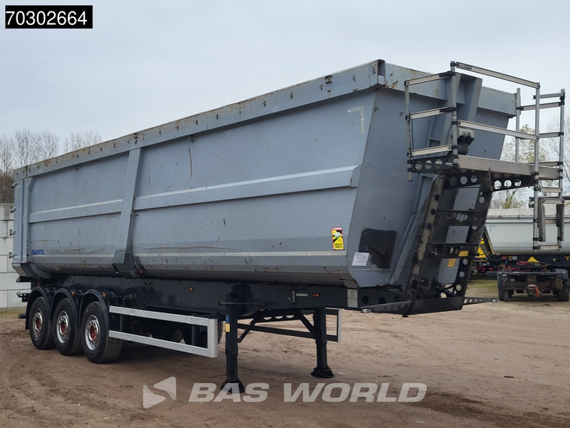 Schmitz Cargobull SGF*S3 3 axles TUV 05/26 Lifting Axle 55m3 - Самосвальный полуприцеп: фото 3 Schmitz Cargobull SGF*S3 3 axles TUV 05/26 Lifting Axle 55m3 - Самосвальный полуприцеп: фото 3