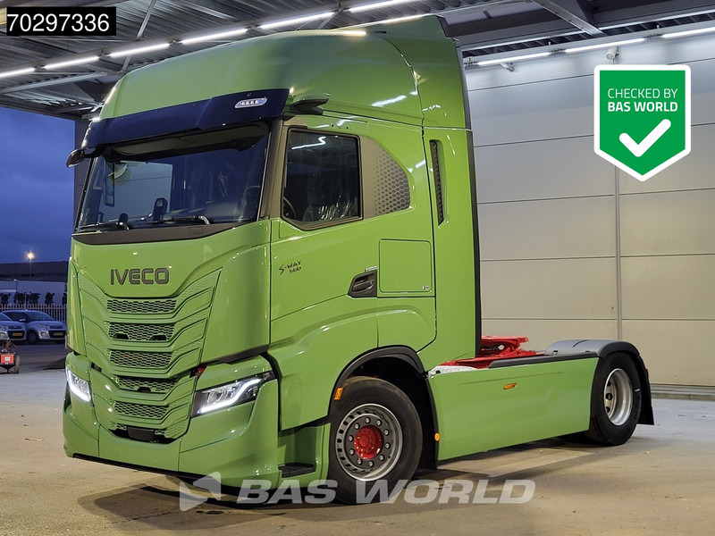 Iveco S-Way 580 4X2 NEW! Standklima Navi LED ACC Euro 6 - Тягач: фото 1 Iveco S-Way 580 4X2 NEW! Standklima Navi LED ACC Euro 6 - Тягач: фото 1