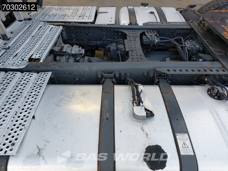 Тягач Mercedes-Benz Actros 1848 4X2 Mega GigaSpace 2x Tanks: фото 13