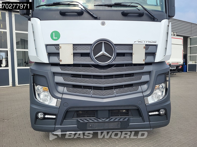 Тягач Mercedes-Benz Actros 1851 Actros 4X2 BigSpace 2x Tanks: фото 8 Тягач Mercedes-Benz Actros 1851 Actros 4X2 BigSpace 2x Tanks: фото 8