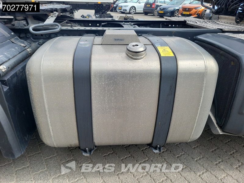 Тягач Mercedes-Benz Actros 1851 Actros 4X2 BigSpace 2x Tanks: фото 13 Тягач Mercedes-Benz Actros 1851 Actros 4X2 BigSpace 2x Tanks: фото 13