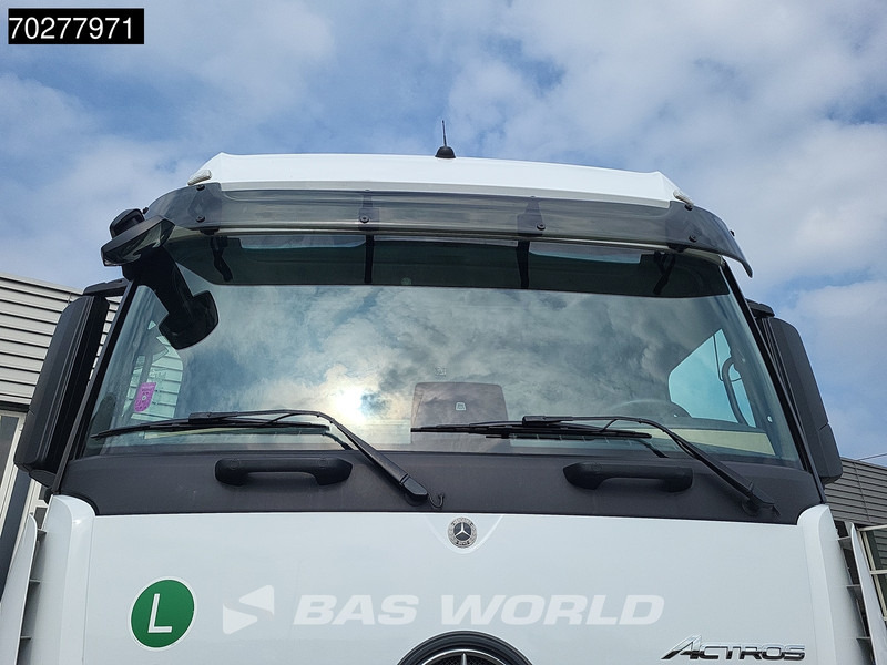 Тягач Mercedes-Benz Actros 1851 Actros 4X2 BigSpace 2x Tanks: фото 7 Тягач Mercedes-Benz Actros 1851 Actros 4X2 BigSpace 2x Tanks: фото 7