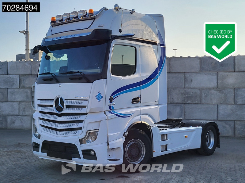 Mercedes-Benz Actros 1945 4X2 GigaSpace 2x Tanks Full-Air Navi MirrorCam ACC - Тягач: фото 1 Mercedes-Benz Actros 1945 4X2 GigaSpace 2x Tanks Full-Air Navi MirrorCam ACC - Тягач: фото 1