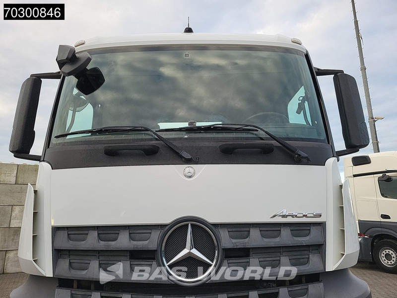Тягач Mercedes-Benz Arocs 2548 6X2 Low Mileage! ClassicSpace Retarder Lift+Lenkachsee: фото 13 Тягач Mercedes-Benz Arocs 2548 6X2 Low Mileage! ClassicSpace Retarder Lift+Lenkachsee: фото 13