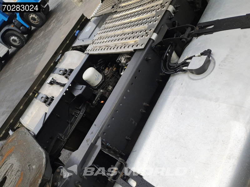 Тягач Volvo FH 460 4X2 VEB+ I-ParkCool 2x Tanks LED Navi: фото 9 Тягач Volvo FH 460 4X2 VEB+ I-ParkCool 2x Tanks LED Navi: фото 9