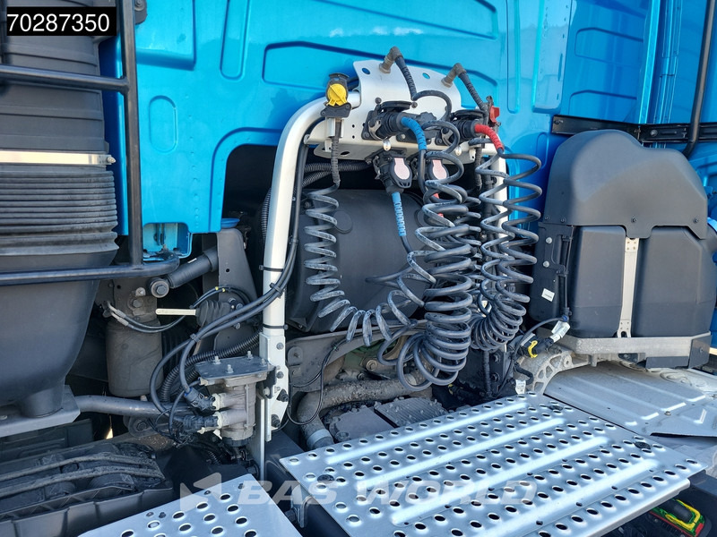 Volvo FH16 650 4X2 XL Retarder Full-Air VDS I-ParkCool Leather Alcoa's - Тягач: фото 5 Volvo FH16 650 4X2 XL Retarder Full-Air VDS I-ParkCool Leather Alcoa's - Тягач: фото 5