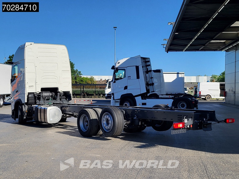 Volvo FH 62 R AERO 6X2 NEW Horsetruck chassis Lift+Lenkachse Dynamic Steering Mirror cam Euro 6 - Грузовик-шасси: фото 2 Volvo FH 62 R AERO 6X2 NEW Horsetruck chassis Lift+Lenkachse Dynamic Steering Mirror cam Euro 6 - Грузовик-шасси: фото 2