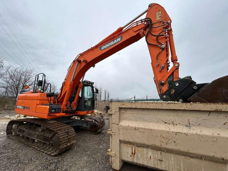 Doosan DX180LC3 - Гусеничный экскаватор: фото 1 Doosan DX180LC3 - Гусеничный экскаватор: фото 1