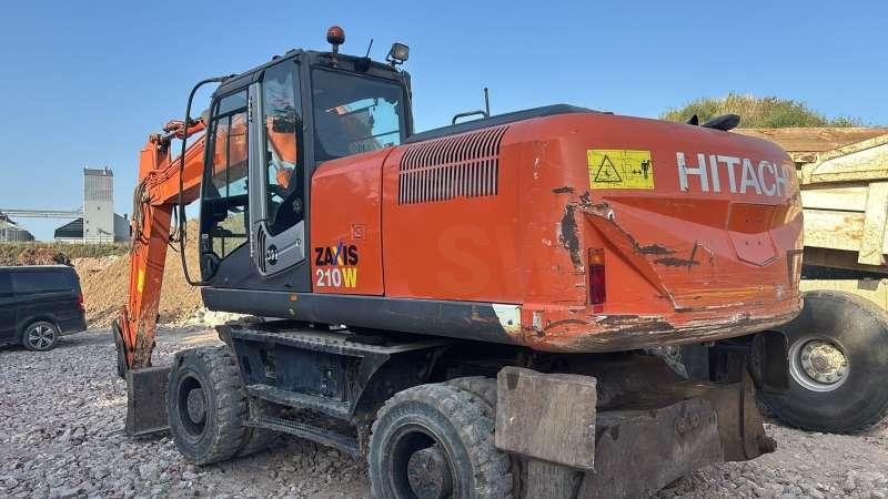 Hitachi ZX210W-3 - Колёсный экскаватор: фото 4 Hitachi ZX210W-3 - Колёсный экскаватор: фото 4