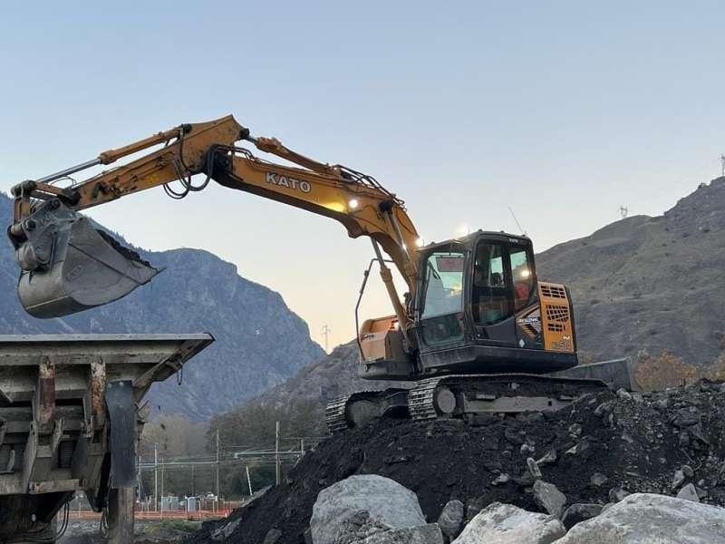 Kato HD514MR - Гусеничный экскаватор: фото 3 Kato HD514MR - Гусеничный экскаватор: фото 3